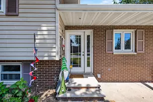 2366 S Ridge Rd, Ashwaubenon, WI 54304 - Photo 4