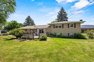 2366 S Ridge Rd, Ashwaubenon, WI 54304 - Photo 26