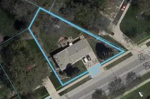 2366 S Ridge Rd, Ashwaubenon, WI 54304 - Photo 2