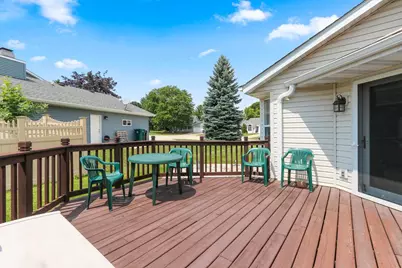 2821 Friendly Circle, Green Bay, WI 54313 - Photo 36