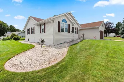 2821 Friendly Circle, Green Bay, WI 54313 - Photo 48