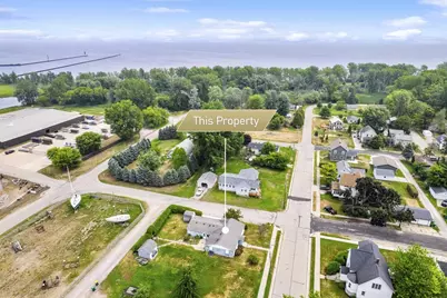 231 Lake Street, Marinette, WI 54143 - Photo 4