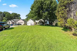 1015 Mount Blanc Ct, Green Bay, WI 54311 - Photo 4