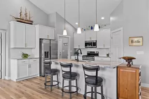 1448 Foxfire Ct, Waupaca, WI 54981 - Photo 4