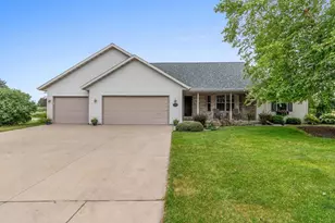 1717 Emerald Dr, Green Bay, WI 54311 - Photo 1