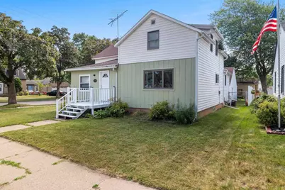 1203 N Gillett Street, Appleton, WI 54914 - Photo 2