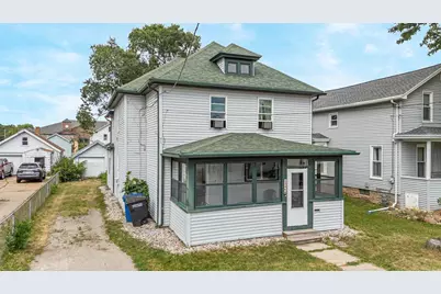 246 W 12th Avenue, Oshkosh, WI 54902 - Photo 2