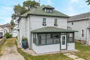 246 W 12th Ave, Oshkosh, WI 54902 - Photo 2