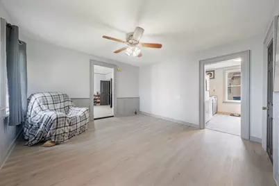 246 W 12th Avenue, Oshkosh, WI 54902 - Photo 8