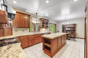 1071 Thornberry Creek Dr, Hobart, WI 54155 - Photo 18