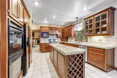 1071 Thornberry Creek Drive, Hobart, WI 54155 - Photo 16