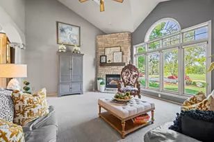 2920 Circle Oaks Ln, Green Bay, WI 54313 - Photo 10