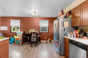 1519 Hillcrest Dr, Kaukauna, WI 54130 - Photo 10