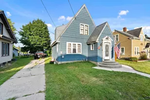 1009 N 12th St, Manitowoc, WI 54220 - Photo 2