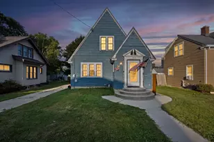 1009 N 12th St, Manitowoc, WI 54220 - Photo 1