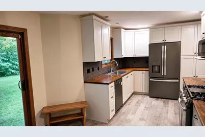 8411 Ridgeview Court, Larsen, WI 54947 - Photo 12
