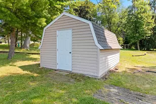 802 E Ridlington Ave, Shawano, WI 54166 - Photo 16