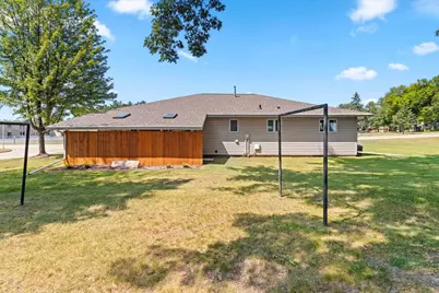 802 E Ridlington Avenue, Shawano, WI 54166 - Photo 14