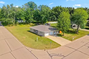 802 E Ridlington Ave, Shawano, WI 54166 - Photo 60