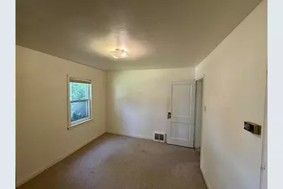 561 Mech Street, Green Bay, WI 54302 - Photo 10