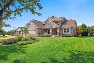 3351 Cottage Hill Dr, Green Bay, WI 54311 - Photo 4