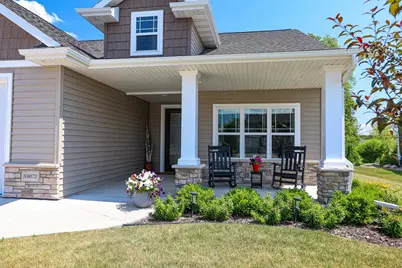 N9072 Southtowne Drive, Menasha, WI 54952 - Photo 4