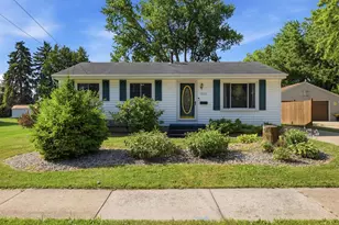 1213 W 11th Ave, Oshkosh, WI 54902 - Photo 2