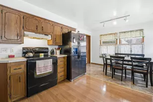 1928 S Lawe St, Appleton, WI 54915 - Photo 8