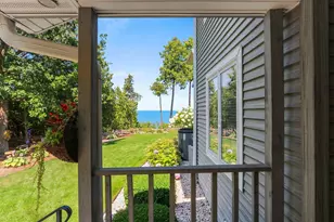 5299 Sunset Bluff Dr, Green Bay, WI 54311 - Photo 10