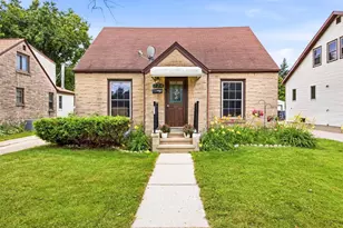 724 State St, Menasha, WI 54952 - Photo 1