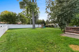 1824 Fiesta Ln, Green Bay, WI 54302 - Photo 34