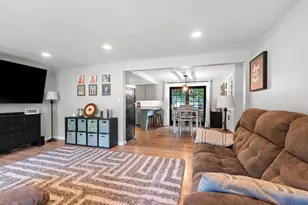 1824 Fiesta Ln, Green Bay, WI 54302 - Photo 8