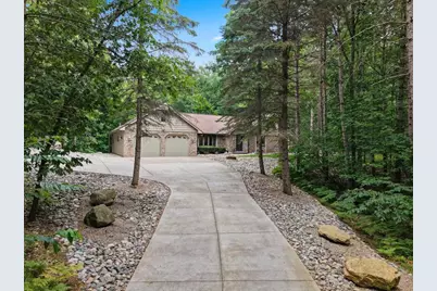 3512 Blackberry Lane, Green Bay, WI 54313 - Photo 8