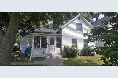 614 Broad Street, Oshkosh, WI 54901 - Photo 1