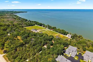 5299 Sunset Bluff Dr, Green Bay, WI 54311 - Photo 72