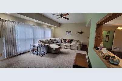 282 Muenter Avenue, Fond du Lac, WI 54935 - Photo 6