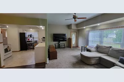 282 Muenter Avenue, Fond du Lac, WI 54935 - Photo 4