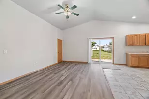 111 E Follet St, Fond du Lac, WI 54935 - Photo 12
