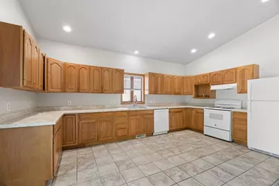 111 E Follet Street, Fond du Lac, WI 54935 - Photo 14