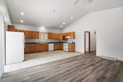 111 E Follet Street, Fond du Lac, WI 54935 - Photo 6