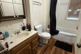 911 Smith St, Green Bay, WI 54302 - Photo 10