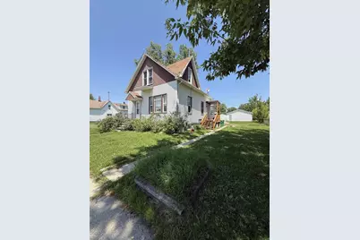 911 Smith Street, Green Bay, WI 54302 - Photo 2