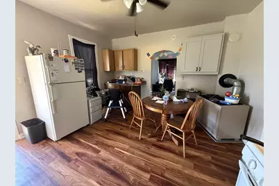 911 Smith Street, Green Bay, WI 54302 - Photo 8