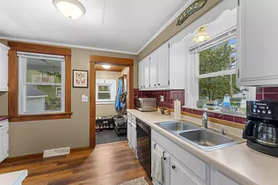833 Oregon Street, Green Bay, WI 54303 - Photo 20