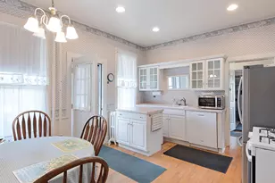 910 Cherry St, Green Bay, WI 54301 - Photo 12