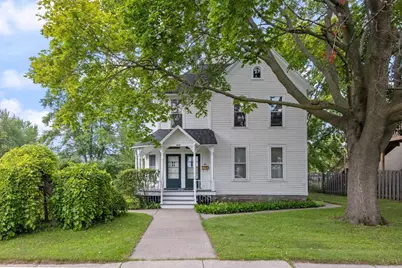 910 Cherry Street, Green Bay, WI 54301 - Photo 1