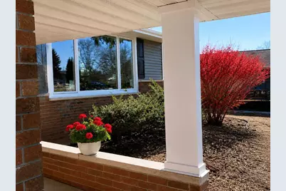 616 Saratoga Street, Green Bay, WI 54303 - Photo 2