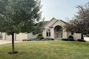 1212 Birch Hill Ln, Shawano, WI 54166 - Photo 2