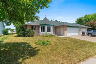 662 Frances St, Kaukauna, WI 54130 - Photo 2
