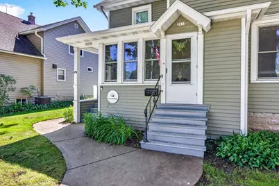2013 Doty Street, Oshkosh, WI 54902 - Photo 2